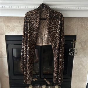 Amicale Cashmere Leopard Print Scarf